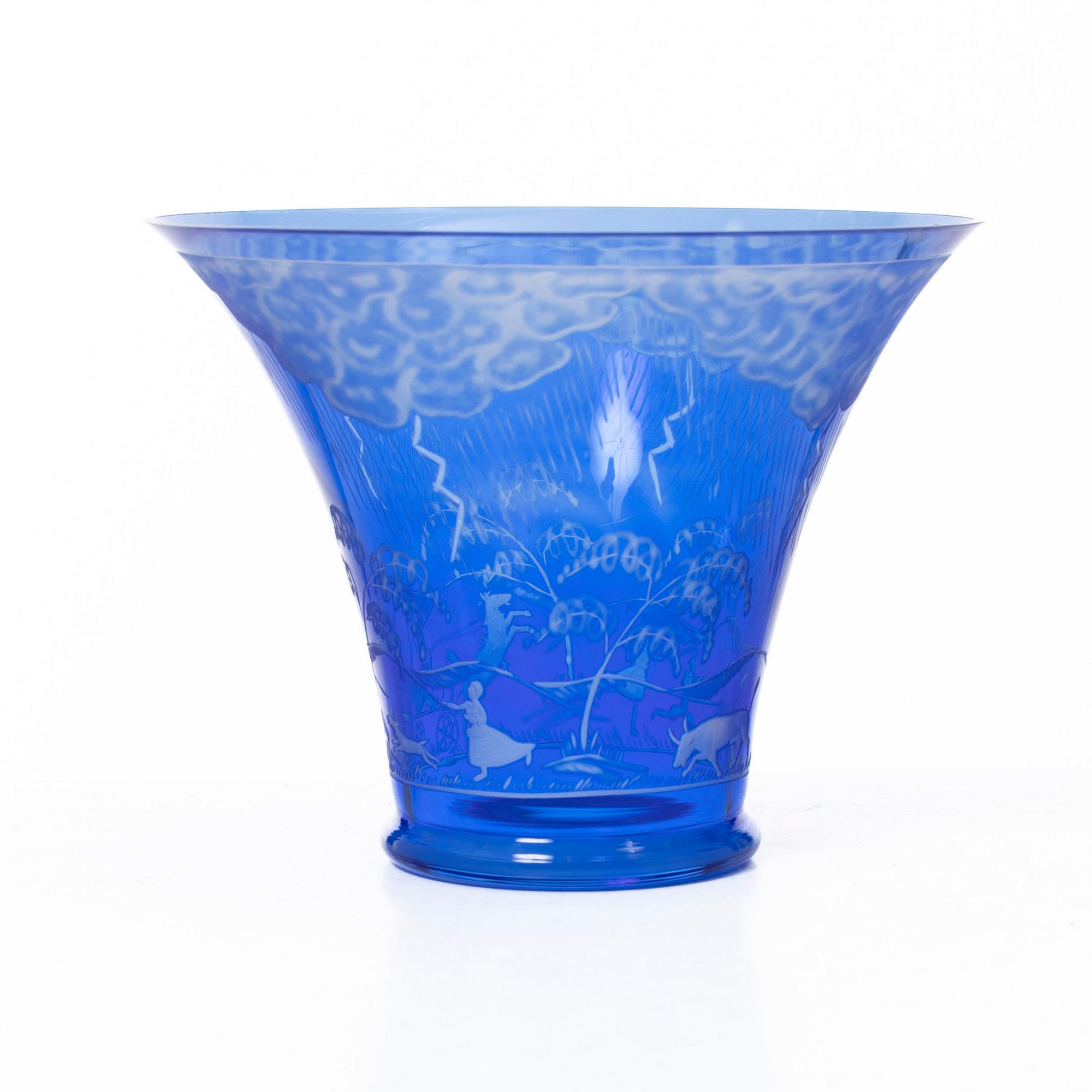Edward Hald, an 'Åskväder' (Thunderstorm) engraved glass bowl, Orrefors 1965.