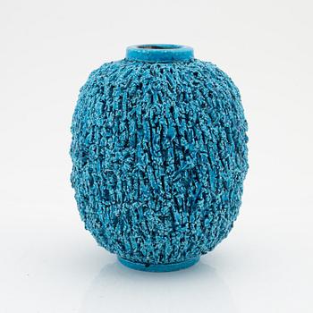 Gunnar Nylund, vas, chamotterat stengods, "Igelkottsvasen", Rörstrand.