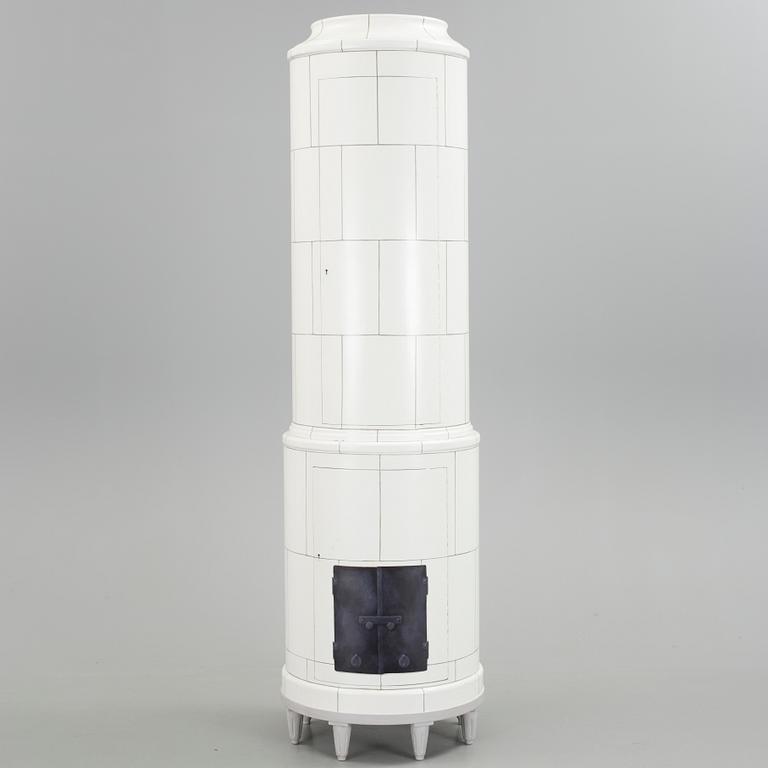 KAKELUGNSSKÅP, bemålat trä, 1900-talets andra hälft.