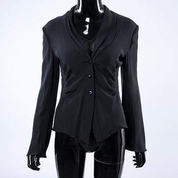 BLUS, Armani.