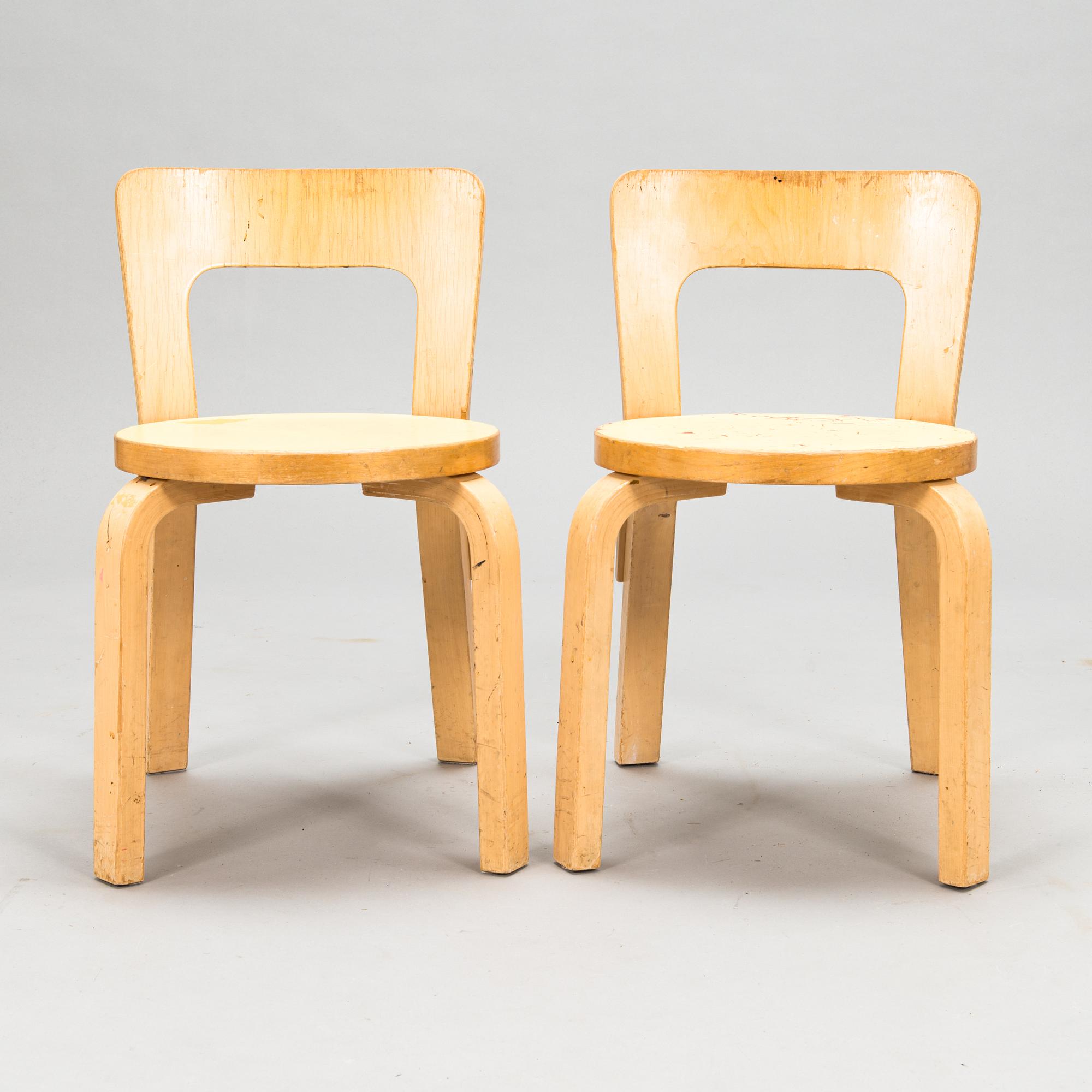 Alvar Aalto, two 'N65' children's chairs for Artek.