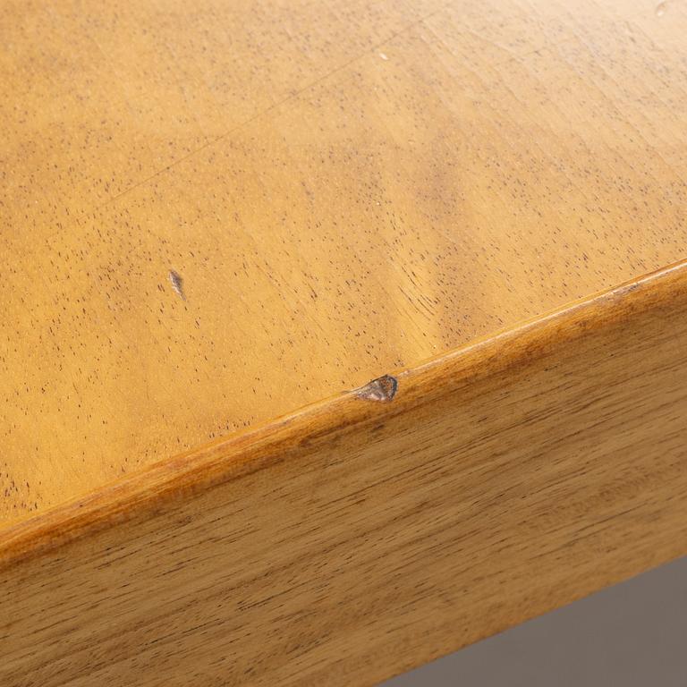 Josef Frank, a 'Diplomat' veneered coffee table, Firma Svenskt Tenn, prior to 1985.