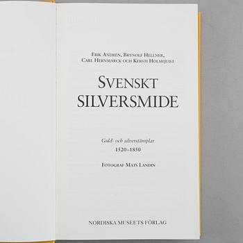 Collection of literature on silver, 8 volumes, including 'Svenskt silversmide 1520-1850'.