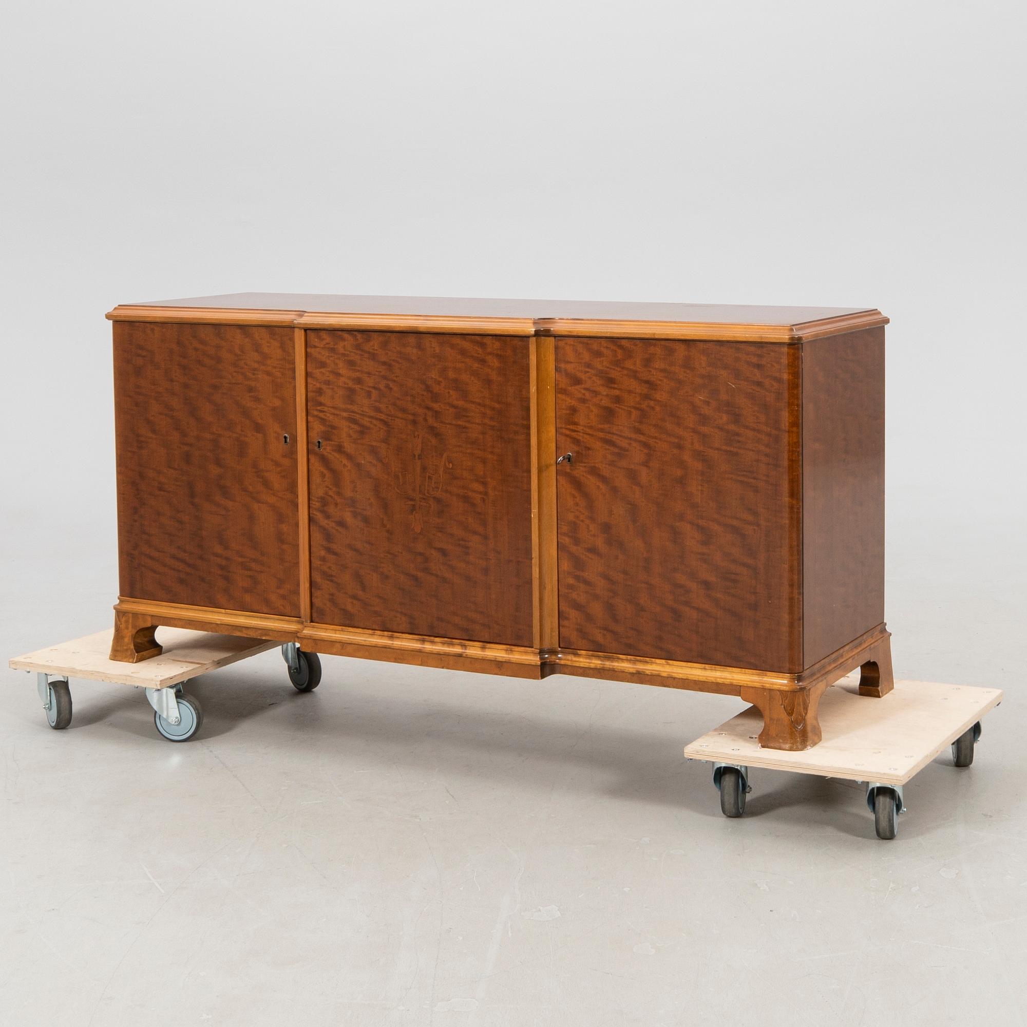 Sideboard 1940s.