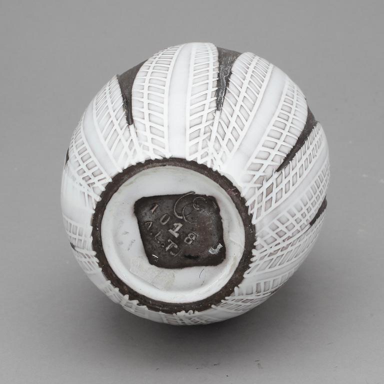 VAS, lergods, Anna-Lisa Thomson,"Paprika" Uppsala Ekeby, 1900-talets andra hälft.