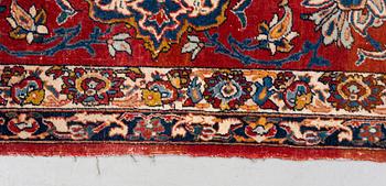 A carpet, semi-antique Esfahan, ca 298 x 209 cm.