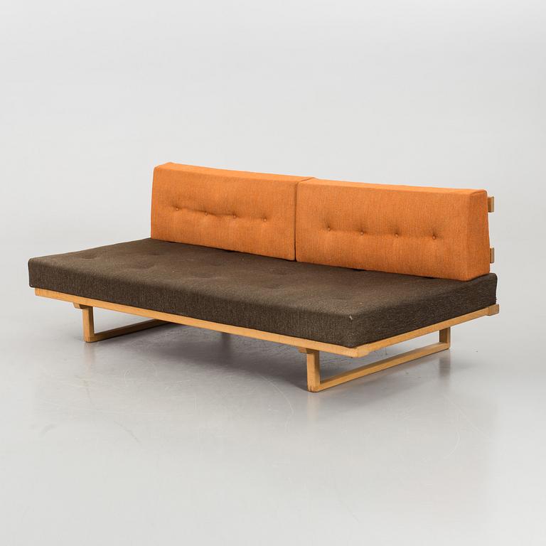 A BØRGE MOGENSEN DAYBED.