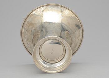 POKAL, silver, C G Hallbergs Guldsmeds AB, Stockholm, 1927, ca 392 gram.