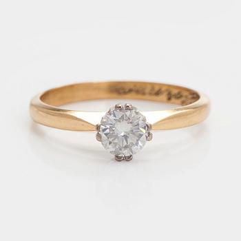 Sormus, briljanttihiottu timantti n. 0,70 ct, 18K kultaa, Kultajousi, Helsinki 1991.