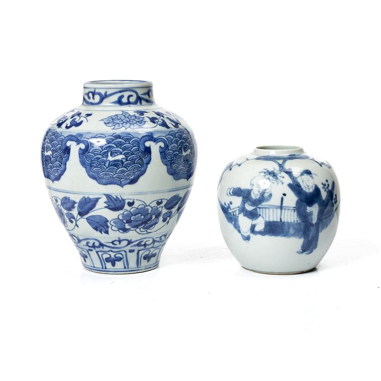 Vas och kruka, porslin, Kina, 1900-tal.