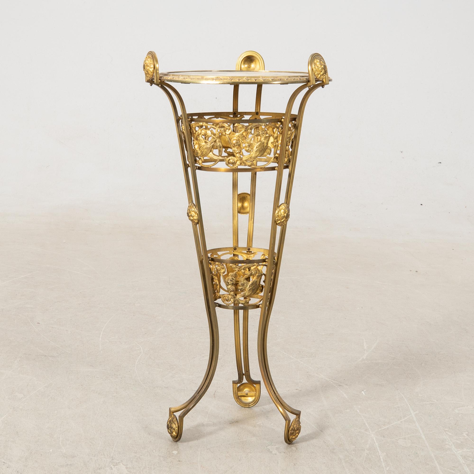 Pedestal early 20th century.