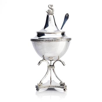 290. A Swedish 19th century silver sugar bowl with lid, mark of Abraham Hamnqvist, Åmål 1819 and a sugar sprinkle spoon.