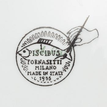 PIERO FORNASETTI,  2 "Arcimboldesca" tallrikar + 1 tallrik "Piscibus", Milano.