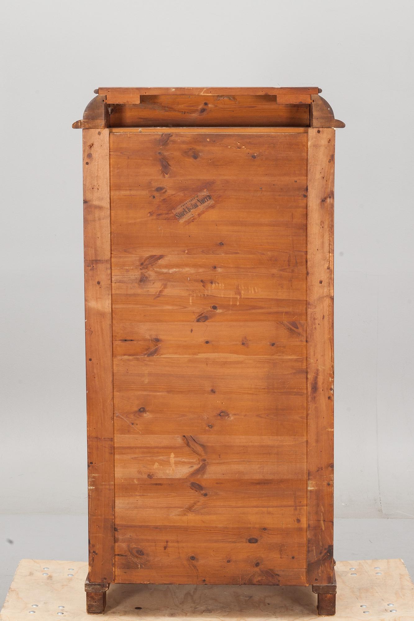 CHIFFONJÉ. Nyrenässans.1800-talets slut.