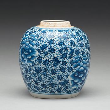 BOJAN, porslin. Qingdynastin, 1700-tal.
