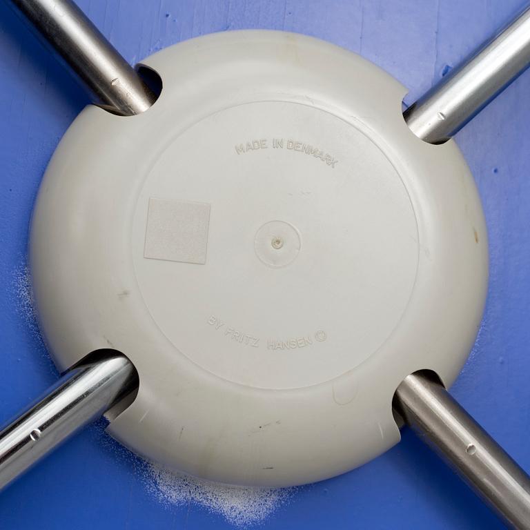 ARNE JACOBSEN, stolar, 6 st, "Sjuan", Fritz Hansen, 1984.