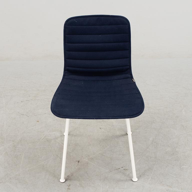 JASPER MORRISSON, a 'Hal Tube' oak chair from Vitra.