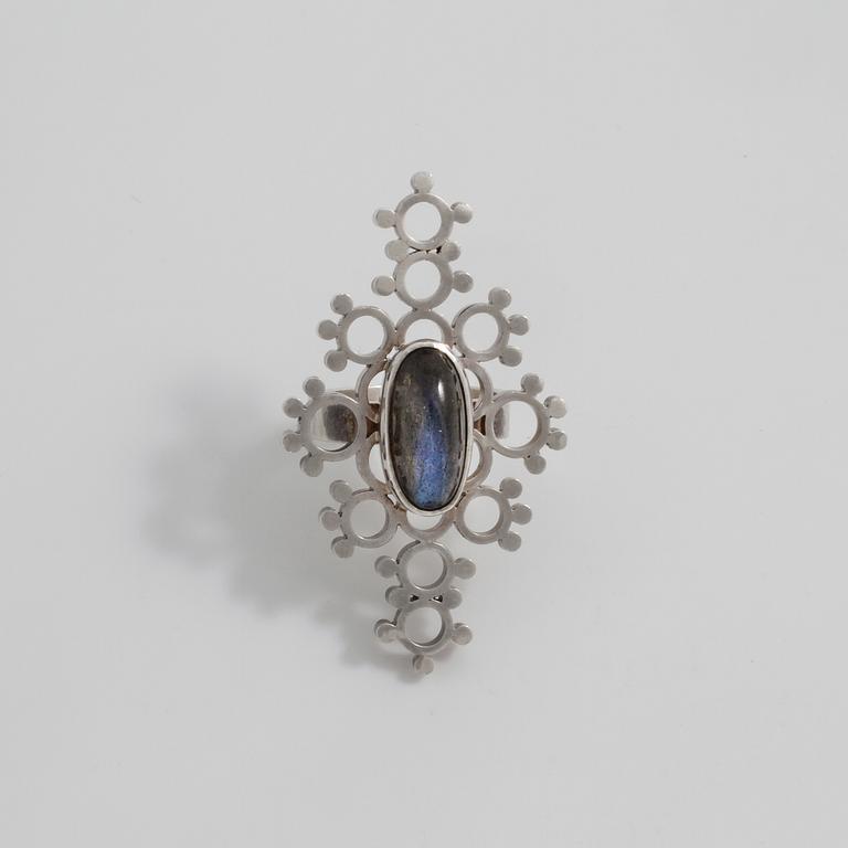 CECILIA JOHANSSON, Göteborg, 1968, a labradorite ring.
