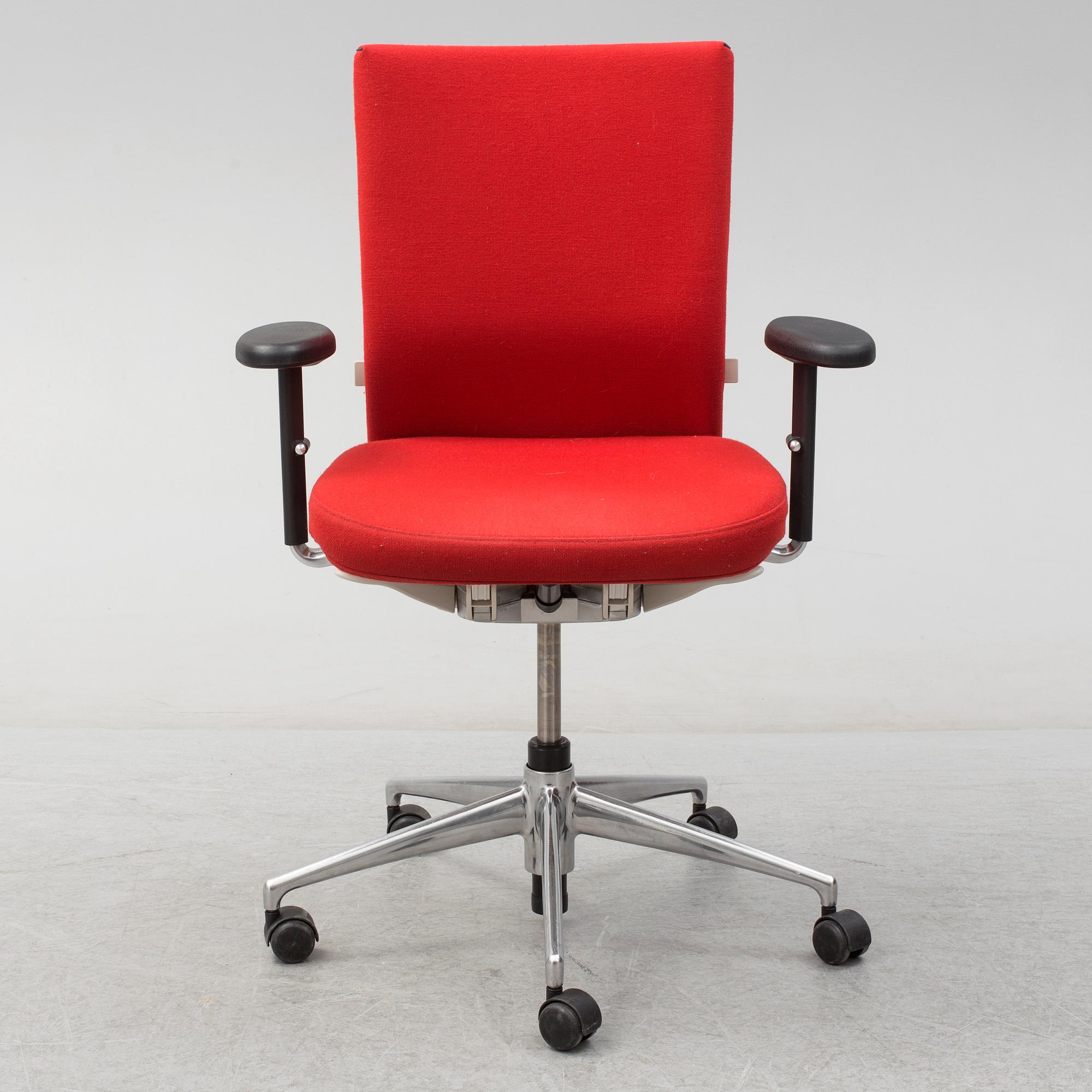 An 'Axess Plus Chair' by Antonio Citterio for Vitra.