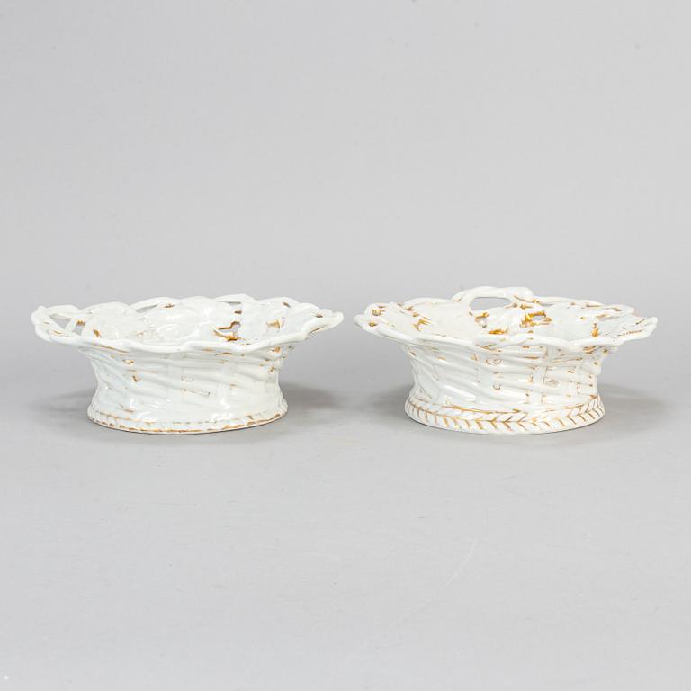 A pair of porcelain bowls, SPM (Schmeisser Porzellan Manufaktur), 19th century.