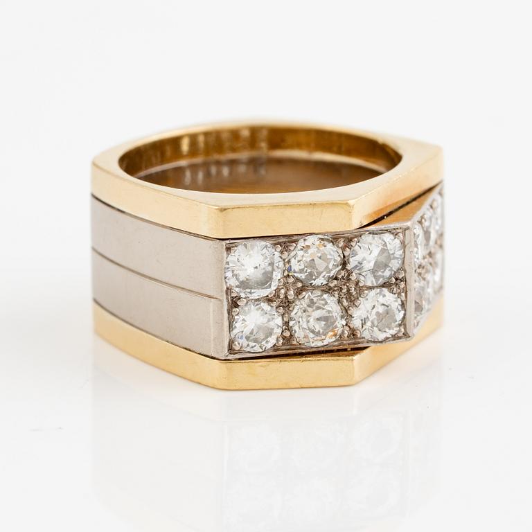 Ring in 18K gold and white gold set with old-cut diamonds.