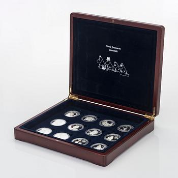En samling minnesmedaljer, 12 st, sterling silver, Tove Jansson och Mumin, Rahapaja Oy, Finland 2004-2005.