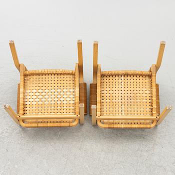 Alvar Aalto, Karmstolar, ett par, modell 45, Artek, Finland.