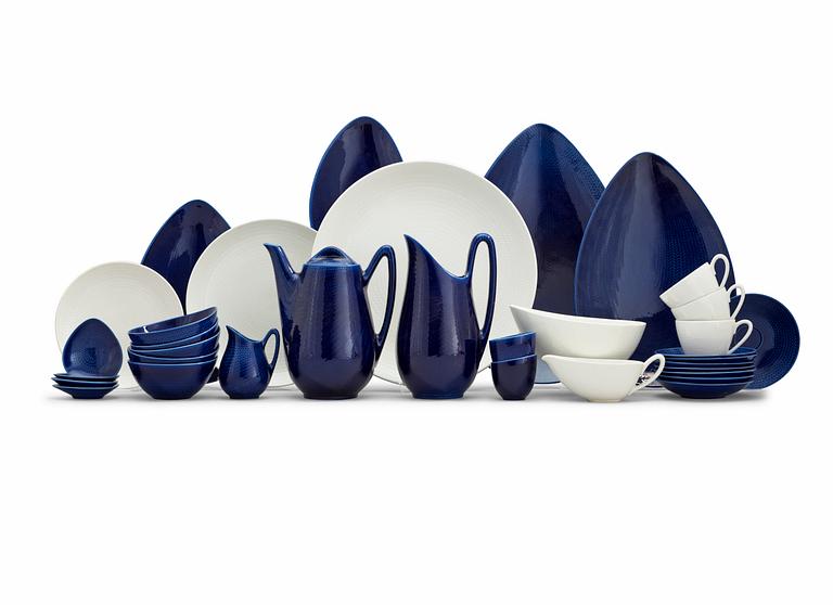 A Hertha Bengtsson 66 pcs 'Blå Eld' creamware dinner service, Rörstrand.