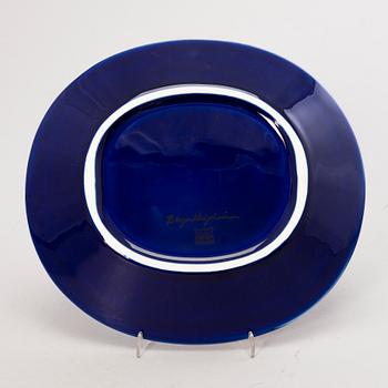 BIRGER KAIPIAINEN, a ceramic decorative dish signed Birger Kaipiainen, Arabia, Finland.