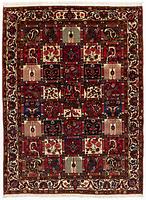 A semi-antique Chahar Mahal/Bakhtiari carpet, approximately 329 x 219-228 cm.