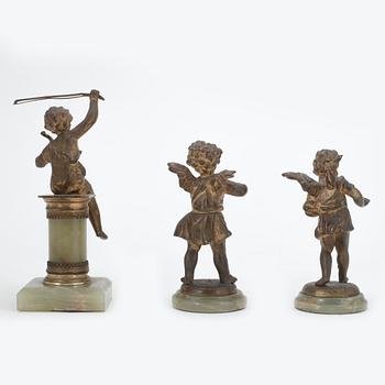 SKULPTURER, 3 st, patinerad brons, möjligen Österrike, 1800-talets slut.