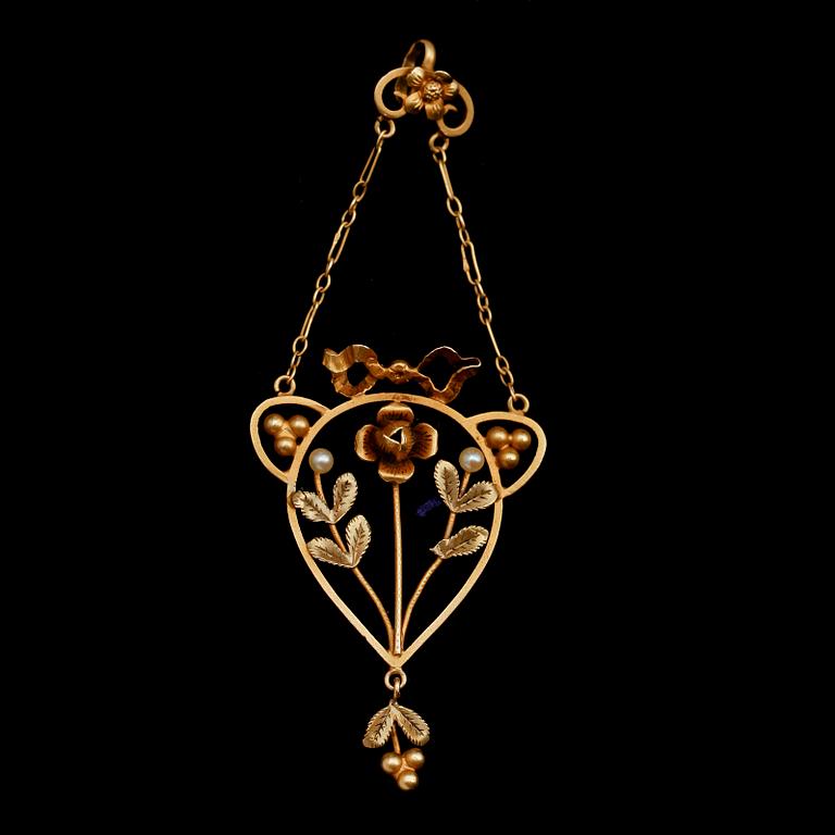 HÄNGE, guld, 1900-talets första hälft. Vikt ca 3 g.