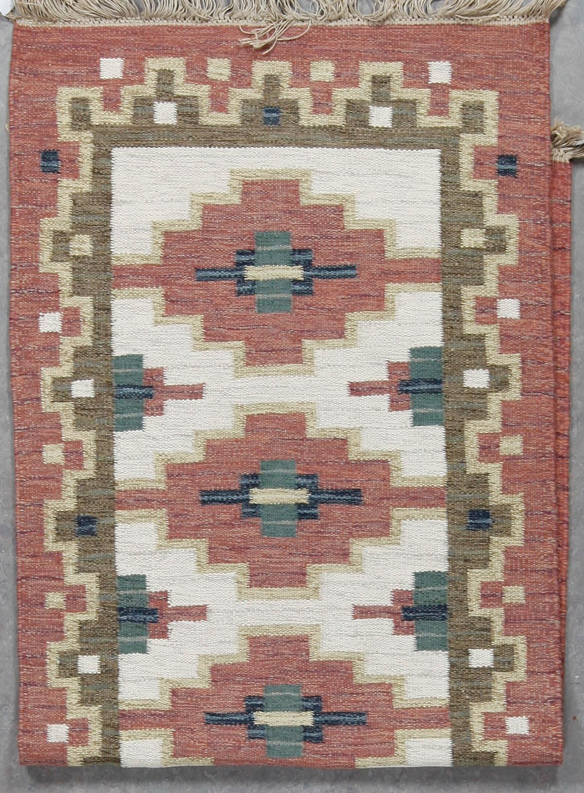 MATTA, rölakan. Signerad G K. Ca 249x99 cm.