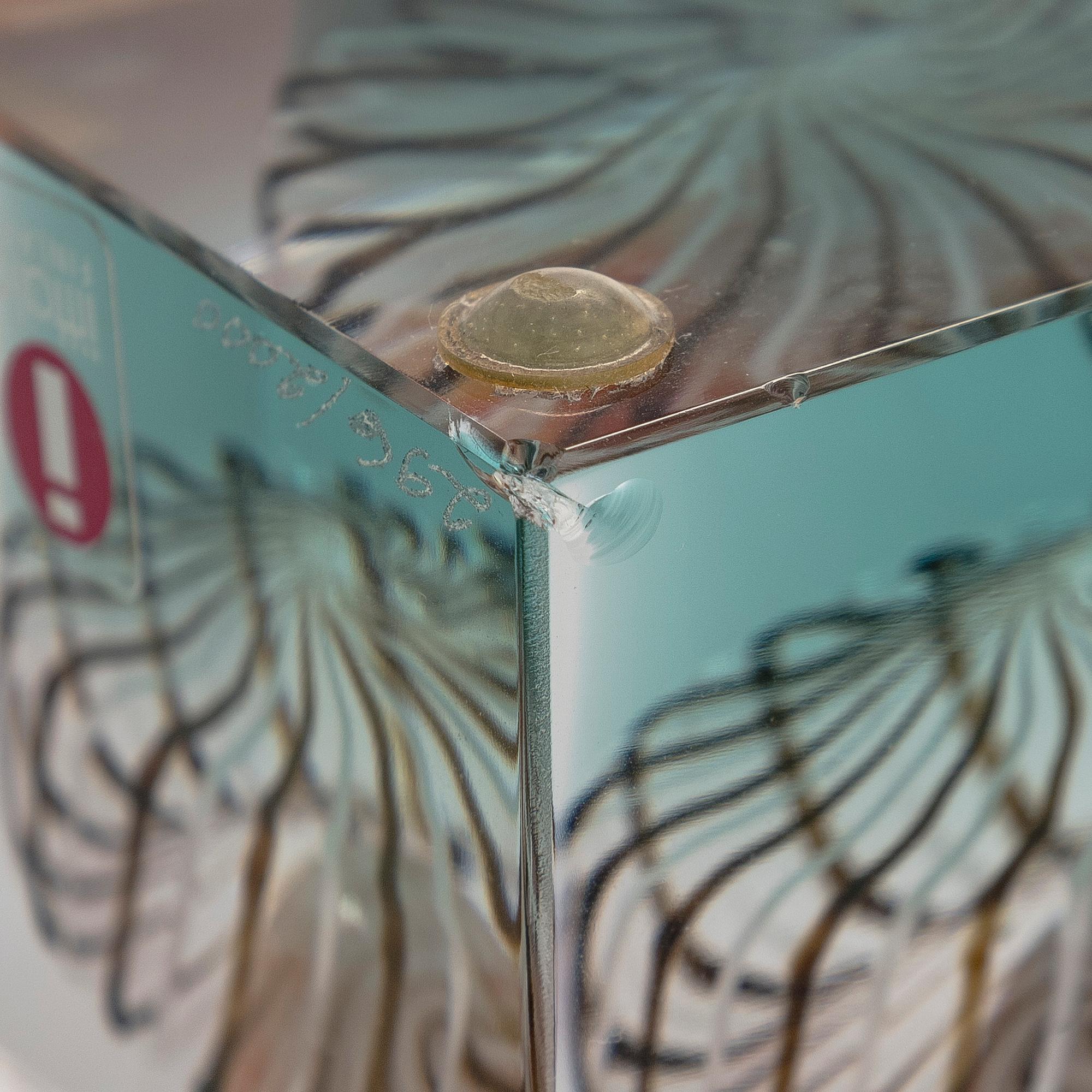 Oiva Toikka, an annual glass cube, signed Oiva Toikka, Nuutajärvi, Finland, 1999, 296/2000.