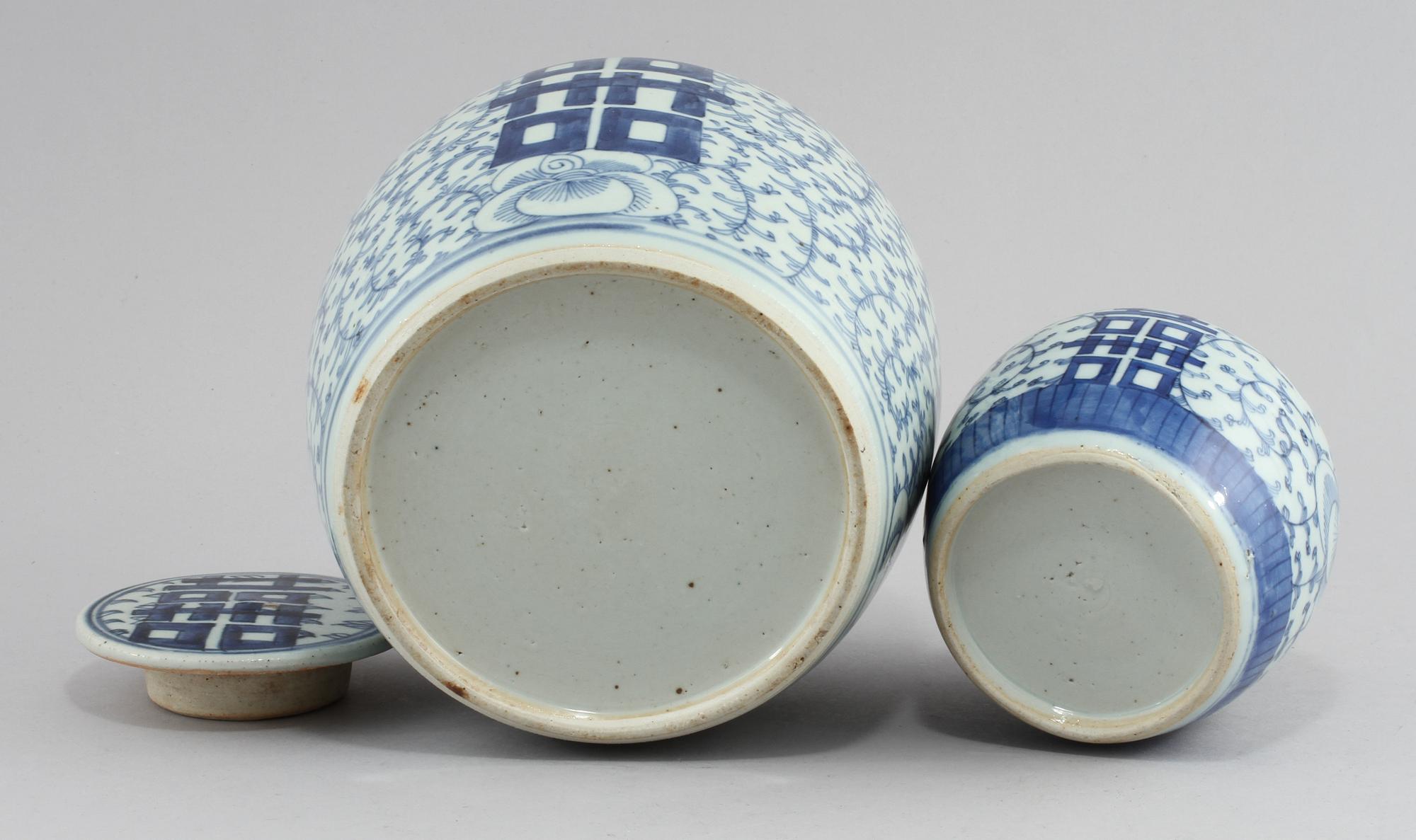 BOJANER, 2 st, porslin, Kina, sent 1800-tal.