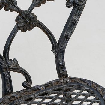 An early 20th century five piece garden suite for Porin Konepaja (Björneborgs Mekaniska Werkstad).