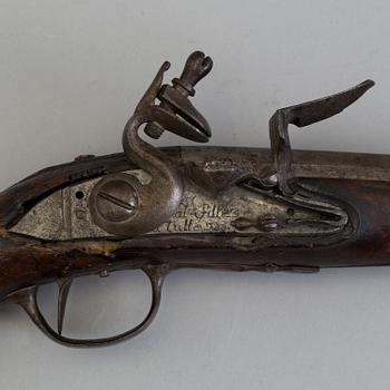 Two late 18th century flintlock pistols.