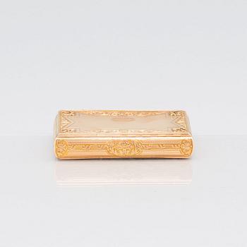 A Swiss mid- 19th century, en deux couleurs, gold box, unidentified makers mark CCS.