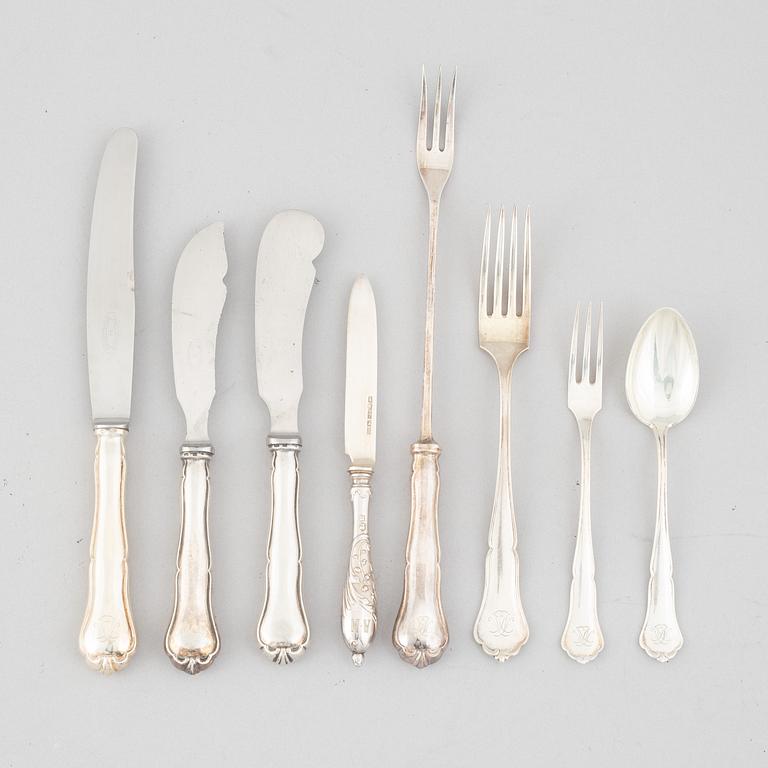 A 51-piece silver cutlery, Kultakeskus, Hämeenlinna, including 1951 and ten fruit knives, Suomen Kultaseppä Oy, Turku.