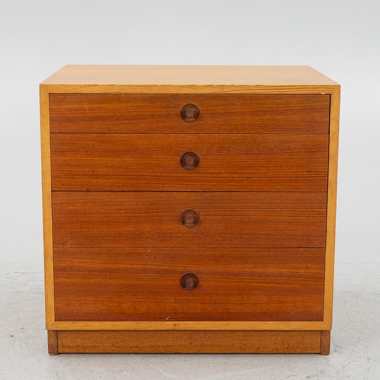 Børge Mogensen, chest of drawers from the "Öresund" series, AB Karl Andersson & Söner, circa 1960.