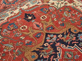 A CARPET, an antique Heriz, a so called Serapi, ca 371 x 282,5 cm.