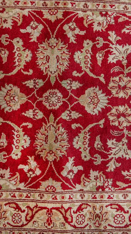 A runner, Kashmir, ca 313 x 79 cm.