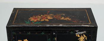 KABINETTSKÅP, trä, Kina, sent 1900-tal.