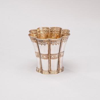 MARGARETABÄGARE, sterling silver, A. Michelsen, Köpenhamn. Svenska kontrollstämplar 1951. Vikt 244,6 g.