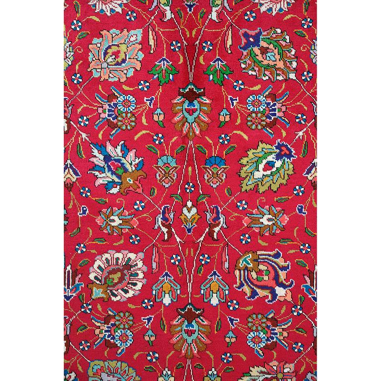 A carpet, Tabriz, ca 305 x 290 cm.