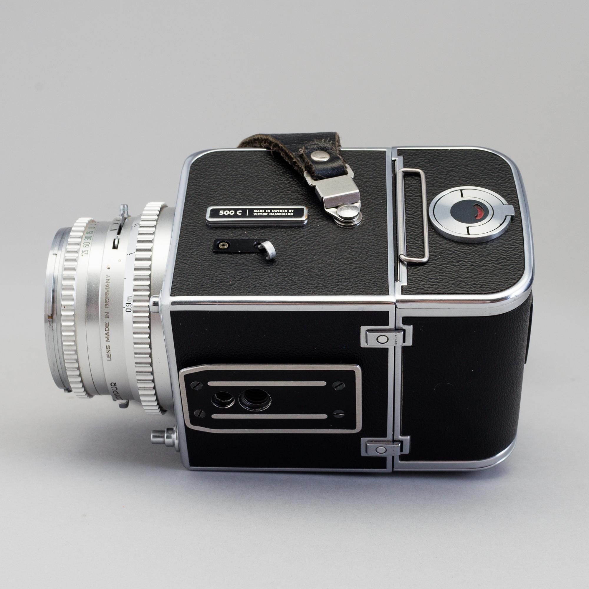Hasselblad 500/C Camera no TI54816 with from 1964 with five lenses inluding a chrome S-Planar 1:5:6 f=120.
