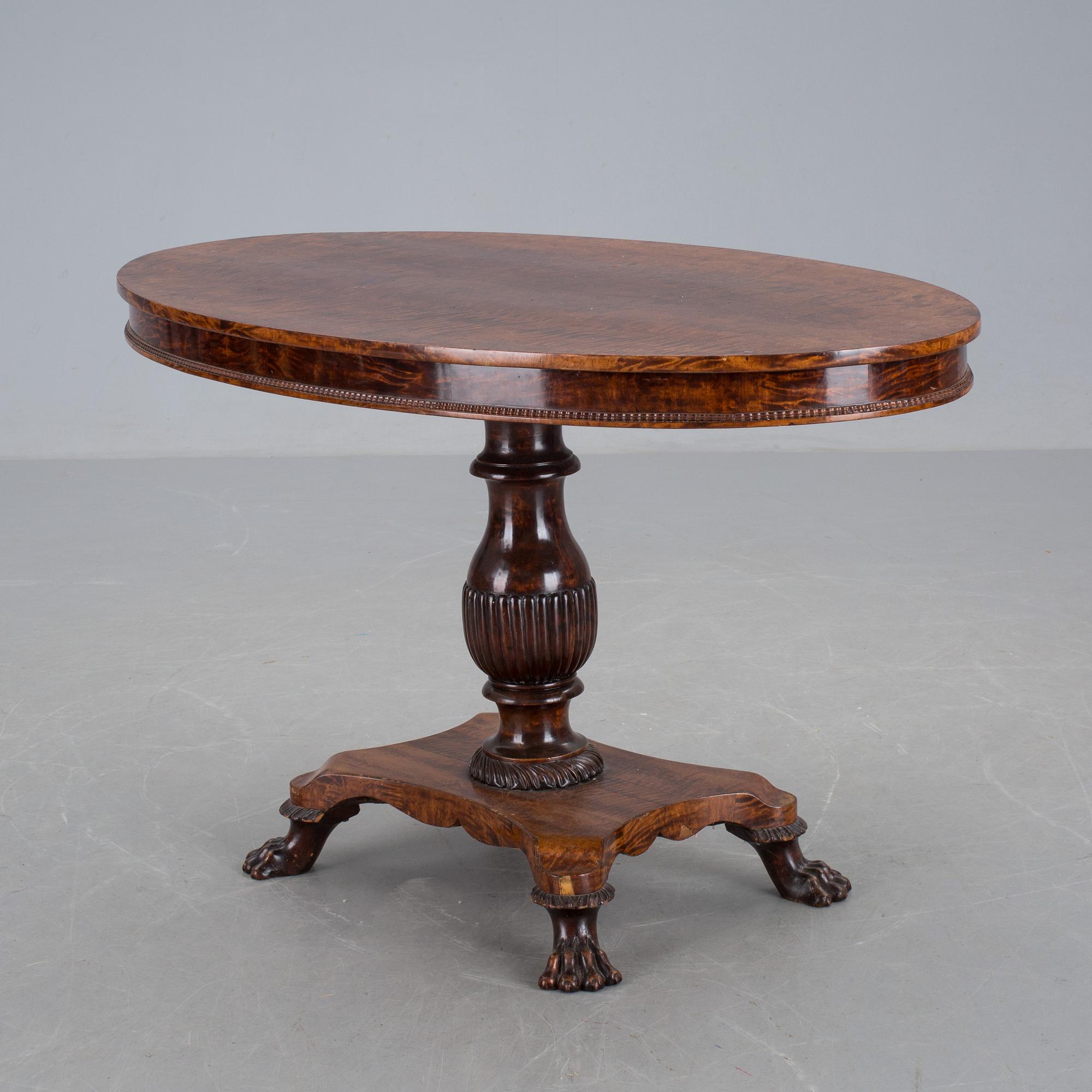 DIVANBORD, senempire, 1800-talets mitt.