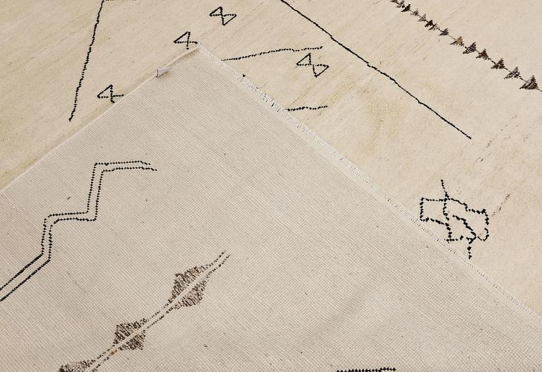 Matta, Marocko, ca 293 x 250 cm.