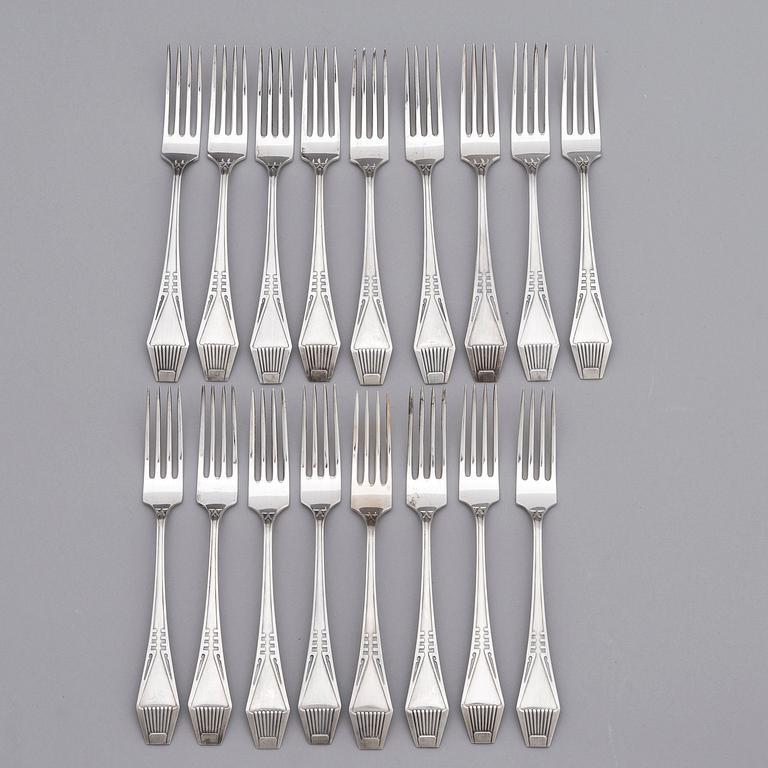 A 131-piece set of 'Suomi' silver cutlery, Suomen Kultaseppä oy/ Kultateollisuus oy, Turku 1927-1991.