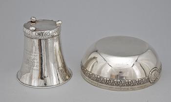 SKÅL samt BÄGARE, silver, bla Guldsmeds AB i Stockholm, 1933. Tot vikt ca 675g.
